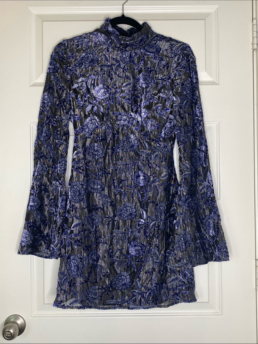 Women’s Purple Velvet Metallic Floral Mini Dress